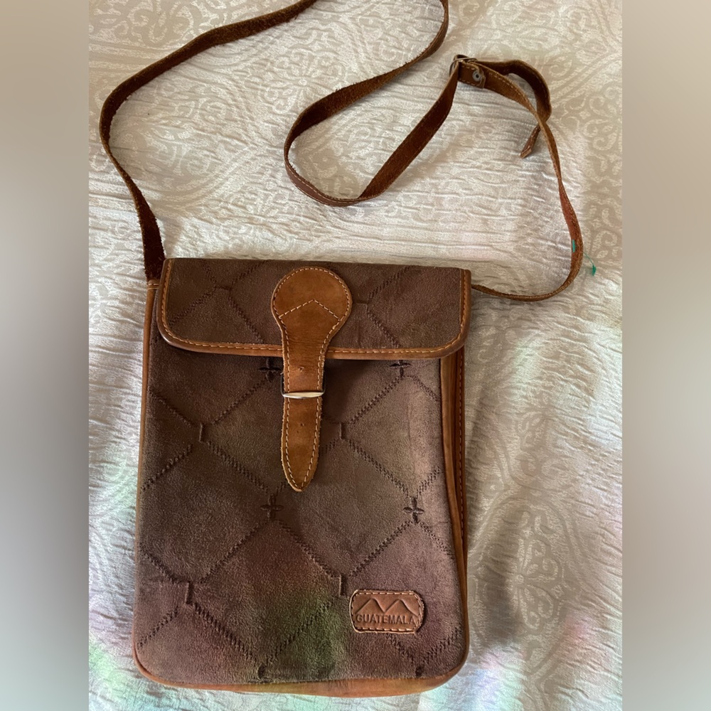 Handcrafted leather bag brown